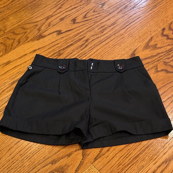 Lulu Castagnette Pants - Lulu Castagnette Women's Black Striped Shorts Size 36